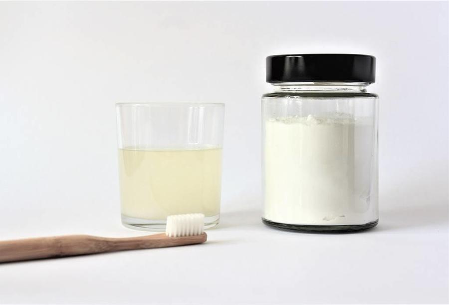 Bôi dầu dừa cùng thứ nguyên liệu này vào bồn tắm, vết cáu bẩn đen xì cũng sạch ngay-2