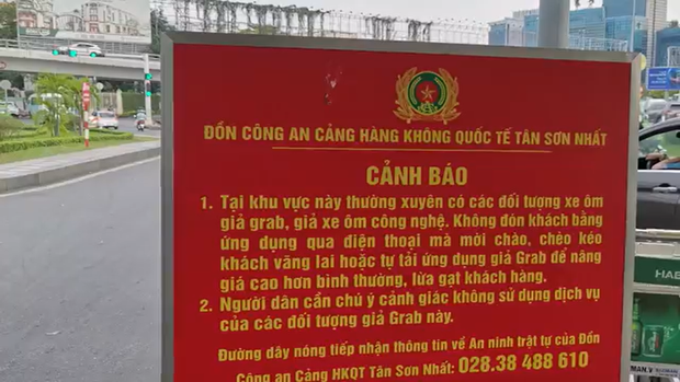 Tận mắt cảnh móc túi hành khách ngay tại sân bay Tân Sơn Nhất của đội ngũ xe công nghệ, taxi dù-1