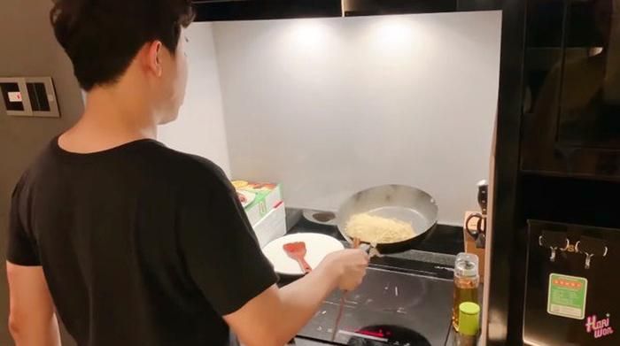 Dàn quý ông chăm nấu ăn nhất nhì Vbiz: Trấn Thành số 2 khó ai số 1!-2