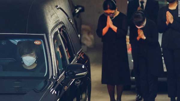 Cá tính vượt khỏi khuôn khổ của phu nhân cố Thủ tướng Nhật Bản Abe Shinzo-2