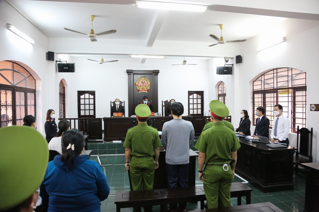 Xét xử vụ tài xế Mercedes tông nữ tiếp viên hàng không ở TP.HCM: Mẹ bị cáo không đồng ý kê biên tài sản-1