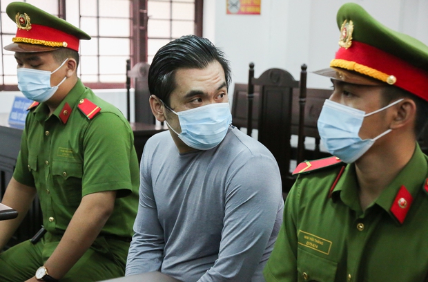 Xét xử vụ tài xế Mercedes tông nữ tiếp viên hàng không ở TP.HCM: Mẹ bị cáo không đồng ý kê biên tài sản-2