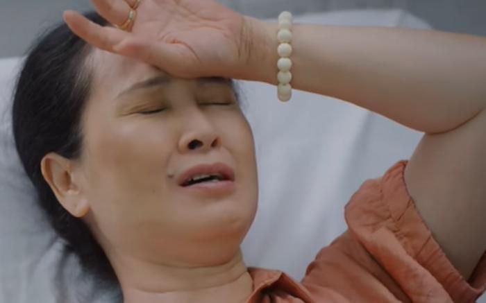 Thương Ngày Nắng Về: NSND Lan Hương bị tai nạn, Lan Phương thay Hồng Đăng đến chăm mẹ-1