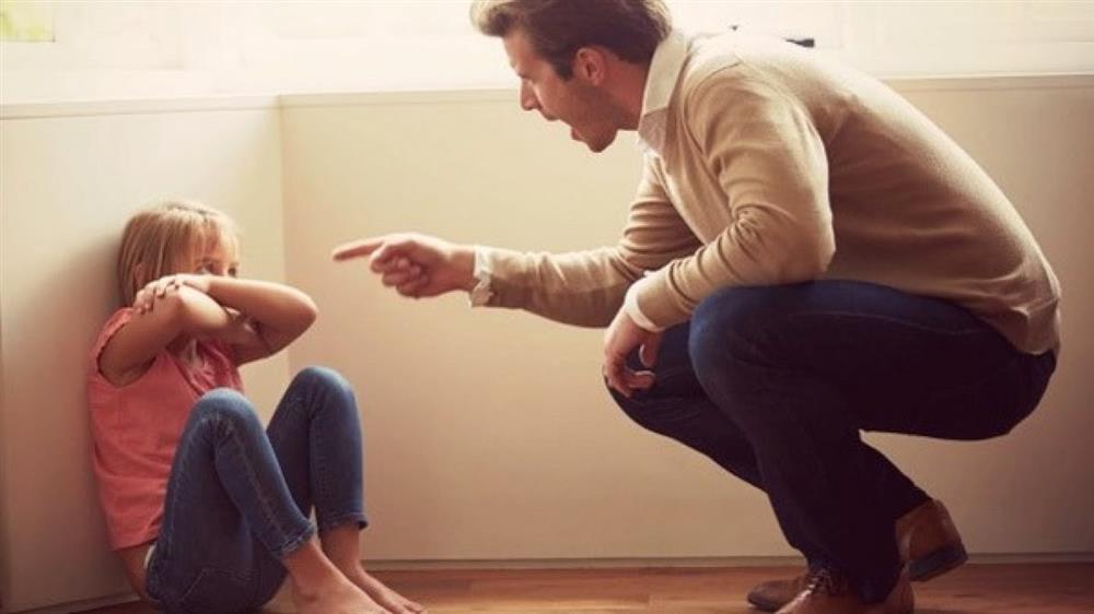 Từ vụ lĩnh án tù vì bỏ mặc bố chết trong cô đơn và bệnh tật, làm thế nào để con lớn lên không bất hiếu?-2