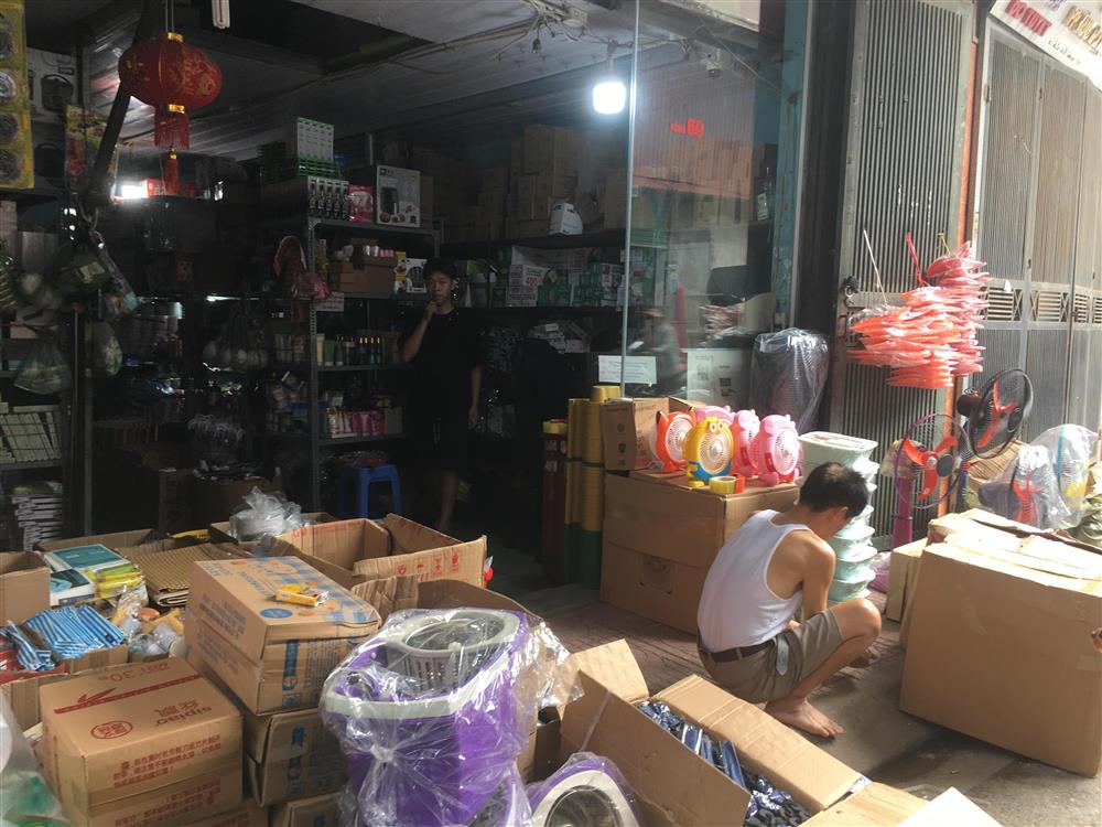 Quạt điện siêu rẻ: Hàng Tàu 200 nghìn/chiếc, dùng chán thì bỏ-1