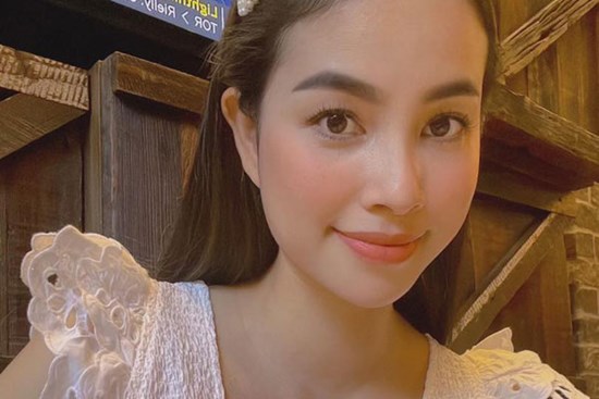 Cô dâu sắp lên xe hoa Phạm Hương dưỡng da như thế nào để đẹp không tì vết?