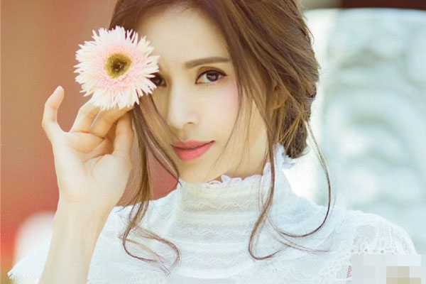 Dùng chiêu để chồng không ghen tuông, tự ái-2