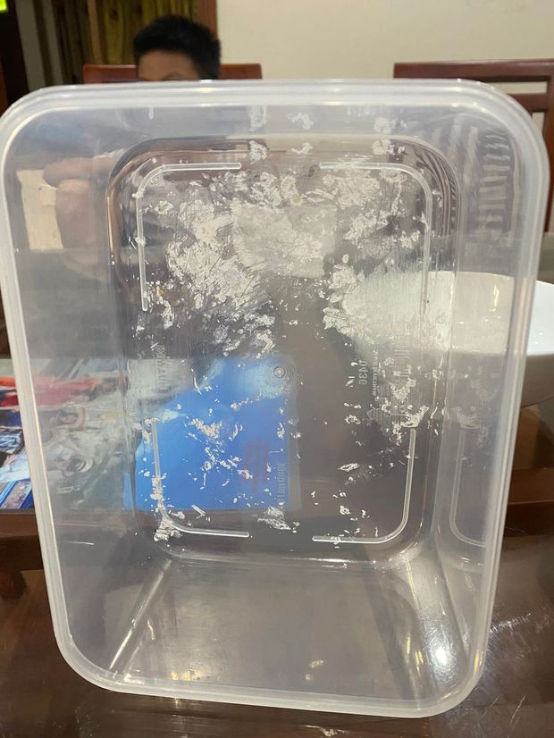 Hộp nhựa cho vào máy rửa bát nhưng vẫn không sạch: Nguyên nhân thật sự không mấy ai để ý-1