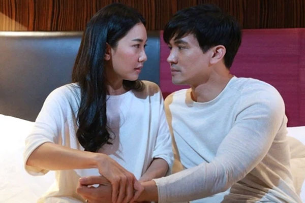 Xé hộ chiếu để giấu vợ chuyến đi nước ngoài với bồ, ông chồng bị bắt-2