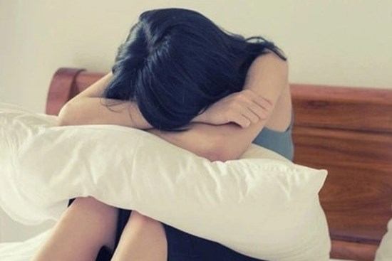 Nữ nhân viên quán ăn bị đồng nghiệp hiếp dâm