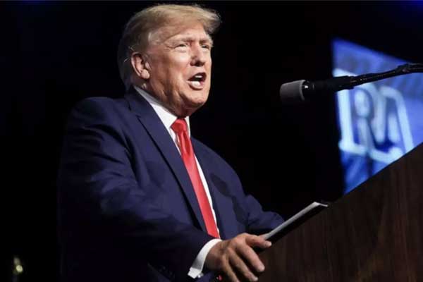 Hơn 120 người chết trong bạo loạn tại trận đấu bóng đá ở Indonesia-3