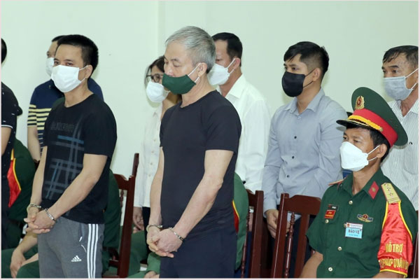 Mỗi lần chơi golf, cựu tư lệnh cảnh sát biển được trùm xăng lậu biếu 200 triệu-1