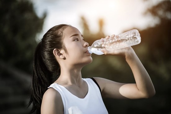 Người thông minh thường có 6 kiểu uống nước lọc, vừa hút mỡ bụng, vừa giảm cân nhanh mà không cần tập luyện