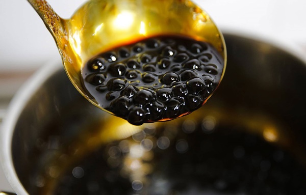 Có công thức đơn giản này ai cũng&nbsp;tự làm được&nbsp;trà sữa trân châu đường đen thơm béo ngay tại nhà-2