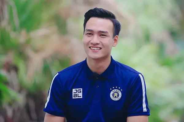 Bùi Hoàng Việt Anh chính thức về CLB CAHN, trở thành chiến sĩ Công an khi giải nghệ-2