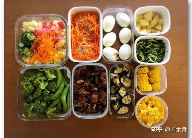 Bữa ăn của dân văn phòng ở Nhật: Người thì nhịn ăn để tiết kiệm, người thì gồng mình thắt chặt chi tiêu để không bỏ bữa-9