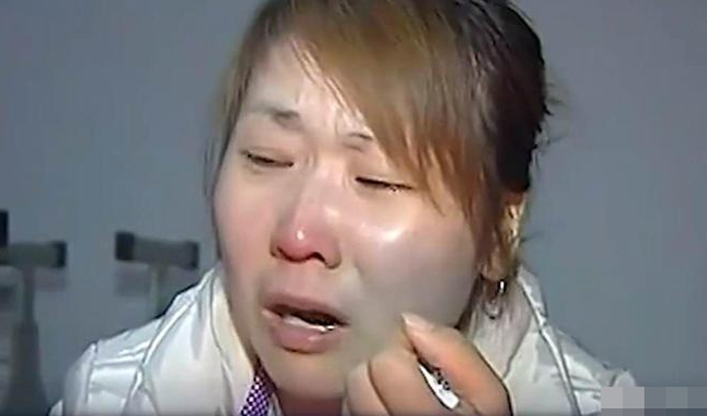 Ly hôn do xích mích với mẹ chồng, 2 năm sau con dâu có bầu quay về đòi chồng cũ chịu trách nhiệm và bí mật bất ngờ đằng sau-1