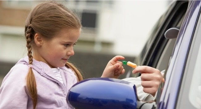 Quy tắc 8 KHÔNG 2 CẦN giúp trẻ bảo vệ bản thân không bị kẻ xấu lợi dụng, xâm hại, lạm dụng tình dục-3