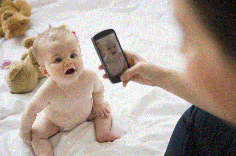 Cha mẹ vô tư đăng hình ảnh con lên mạng: Con được quyền cấm, phụ huynh có thể bị ngồi tù hoặc chịu phạt hơn 1 tỷ đồng-4