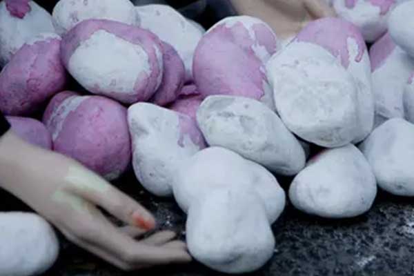 Vụ việc người phụ nữ bị tuyên tử hình bằng ném đá đến chết vì tội ngoại tình gây sôi sục-1