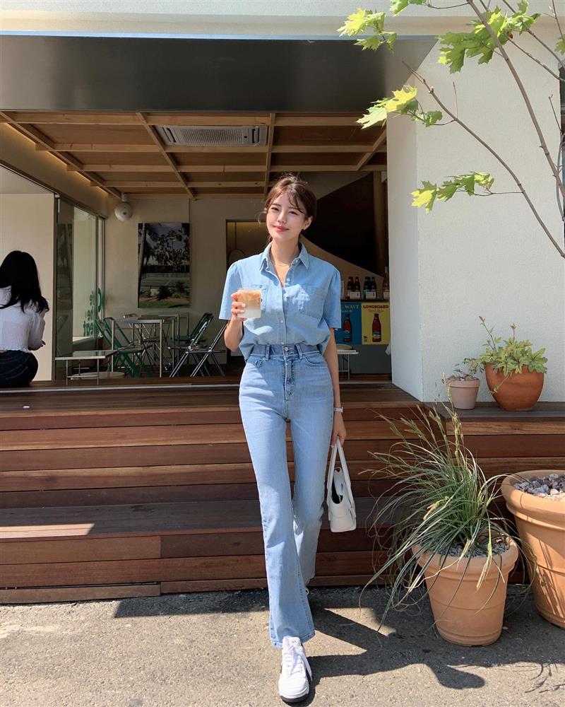 6 mẫu áo công sở hack tuổi hiệu quả nhất, mà vẫn chuẩn thanh lịch-10