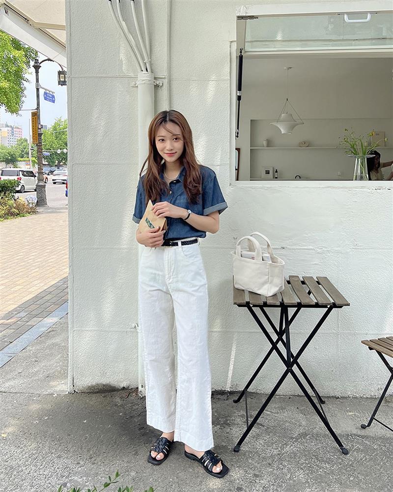 6 mẫu áo công sở hack tuổi hiệu quả nhất, mà vẫn chuẩn thanh lịch-11