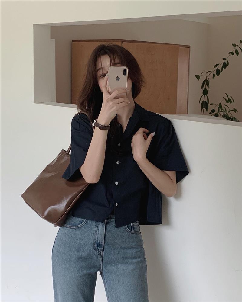 6 mẫu áo công sở hack tuổi hiệu quả nhất, mà vẫn chuẩn thanh lịch-20