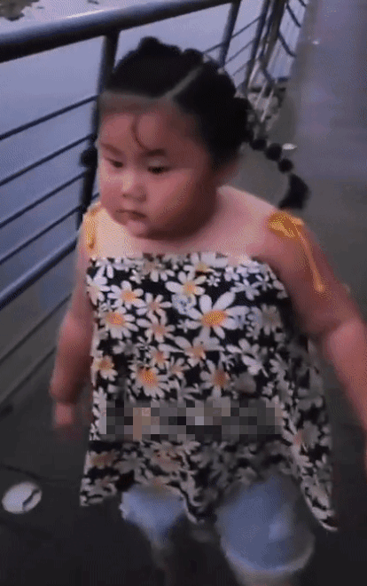 Bố dẫn con gái đi bộ để giảm cân, không ngờ gái cưng thủ thỉ: Đừng giảm, bố như nào con cũng yêu-1