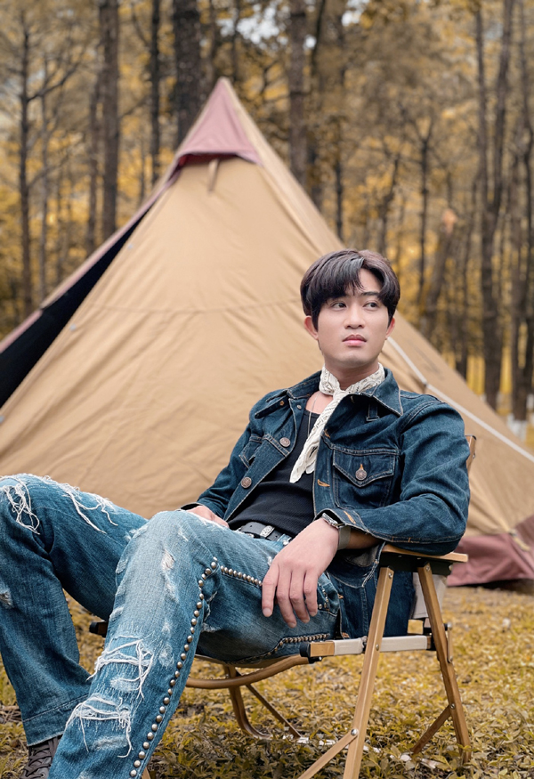 Doãn Quốc Đam: Đời thực lập dị của gã tắc kè hoa trong vũ trụ VFC-3