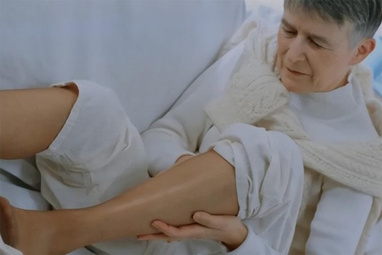 Bị chuột rút khi đang ngủ: 'Tín hiệu ngầm' của nhiều bệnh nguy hiểm cần chú ý