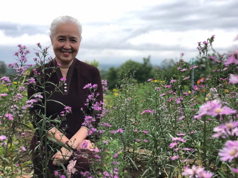 Huyền thoại ẩm thực Nguyễn Dzoãn Cẩm Vân sau 3 năm đi tu: An yên sống, làm YouTube nấu ăn-2