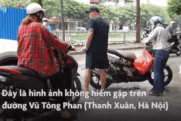 'Bẫy' trên đoạn đường từng bị sụt sâu 1 mét ở Hà Nội