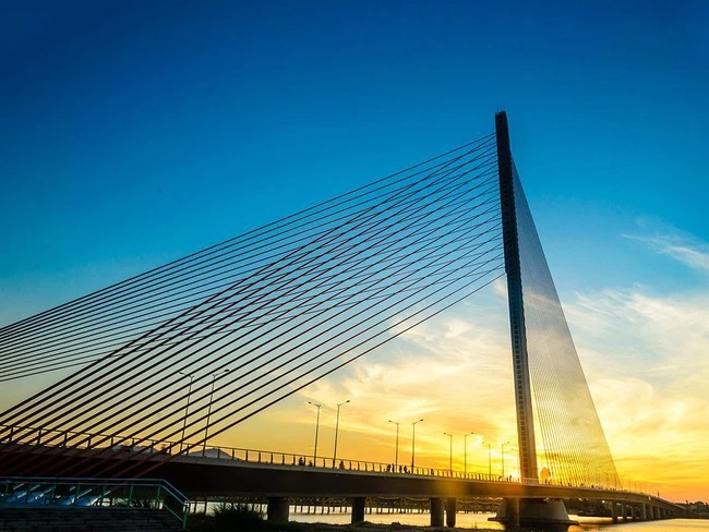 Câu đố Tiếng Việt: Cái gì có lắm CHÂN TAY, ĐUÔI thì chẳng thấy mà có HAI ĐẦU?-2