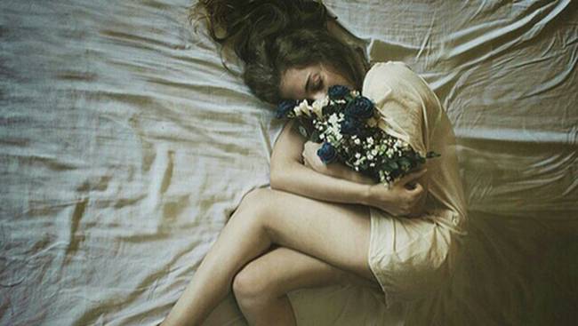 Nước tiểu xuất hiện màu hoặc mùi như thế này cảnh báo đi gặp bác sĩ khám gấp-3