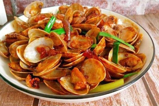 Ngao xào cay theo công thức này là món khoái khẩu ngày hè, ăn một lần nhớ mãi hương vị độc đáo