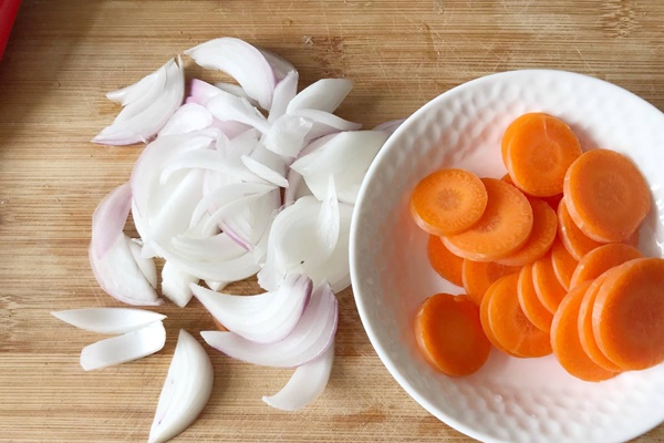 Dạy bạn cách làm mì xào thơm ngon béo ngậy, giàu dinh dưỡng, người lớn và trẻ nhỏ đều thích ăn-4