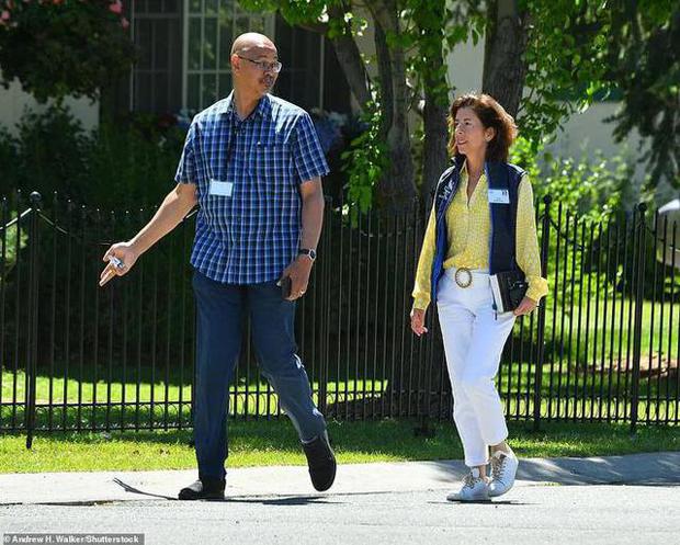 Chiếc áo đặc biệt được giới tỷ phú ưa thích: Từ ông chủ Tesla đến CEO Uber đều đua nhau mặc-3