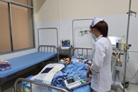 Lâm Đồng: Bé gái 2 tuổi nghi bị bảo mẫu đánh chấn thương sọ não