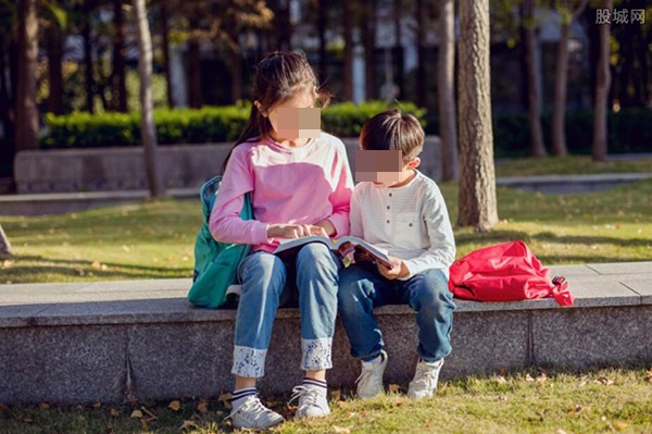 5 việc đơn giản mọi cha mẹ đều cần làm ngay để kìm hãm dậy thì sớm ở trẻ-2