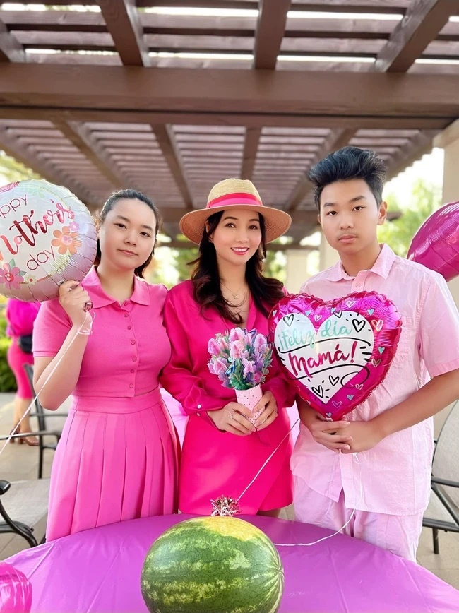 Các con của Mai Thu Huyền vừa ngoan vừa có thành tích học tập khủng: Nhìn quy tắc nuôi dạy con của cô là hiểu ngay lý do-3