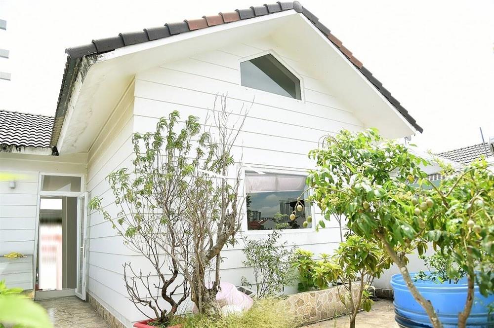 Biệt thự nhà vườn trị giá 21 tỷ đồng, rộng 500m2 tha hồ trồng ổi, cóc của MC Quyền Linh-2