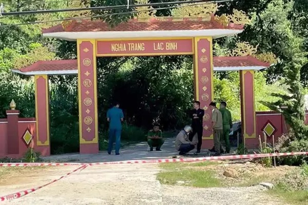 Xót xa cảnh cha chết cháy ở nghĩa trang, con bỏng nặng tử vong-1