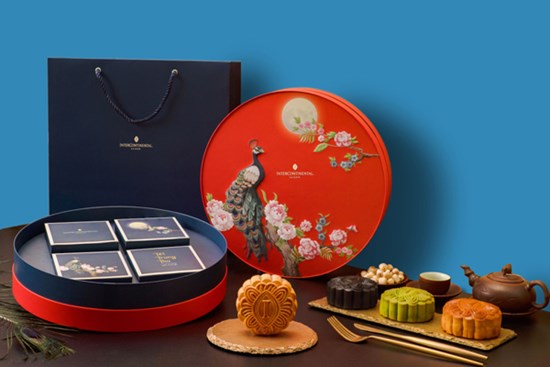 Thông điệp ý nghĩa của hộp bánh Trung thu ‘Khổng tước trông trăng’