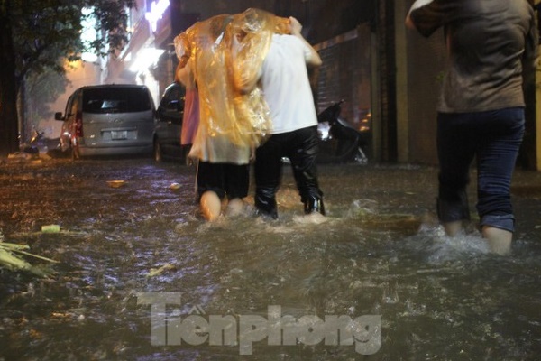 Hà Nội có thể mưa rào và dông vào chiều hoặc tối nay-1