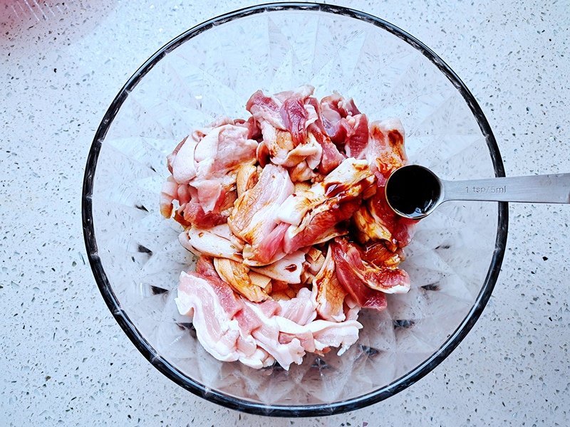 Dùng nồi chiên không dầu làm món thịt chiên vừa nhàn thân mà vẫn ngon miệng!-3