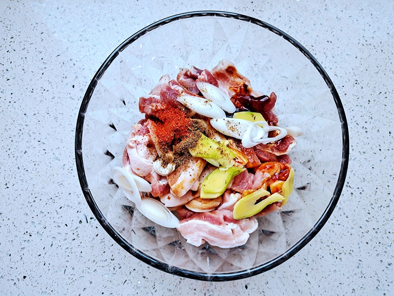 Dùng nồi chiên không dầu làm món thịt chiên vừa nhàn thân mà vẫn ngon miệng!-4