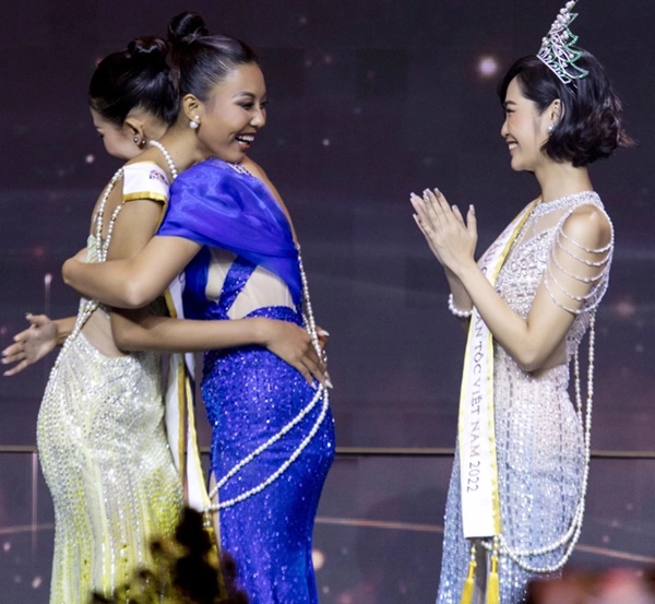 Ban tổ chức phản hồi ồn ào về Hoa hậu Nông Thúy Hằng-2