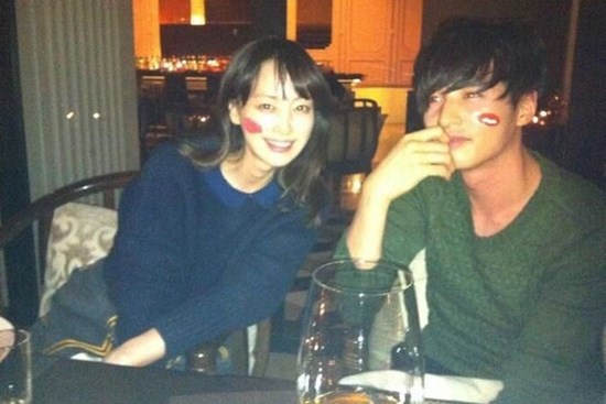 Cô vợ bí ẩn nhất làng giải trí: Xinh đẹp diễn hay nhưng nguyện từ bỏ tất cả vì chồng tài tử