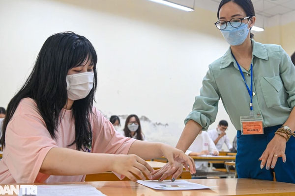 Hà Nội: Huy động 700 giáo viên chấm thi tốt nghiệp THPT cho kịp tiến độ-2