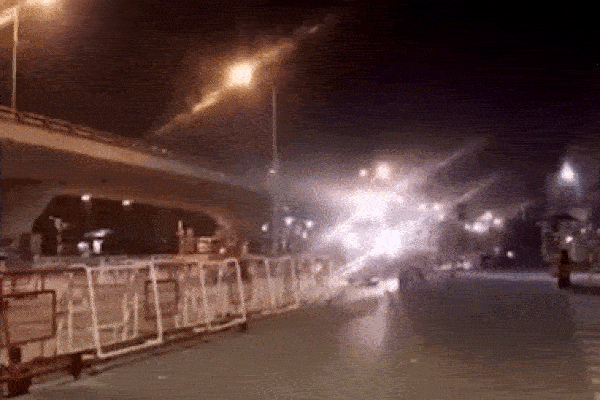 Mải nói chuyện điện thoại, người đàn ông bị tàu hỏa tông tử vong-1